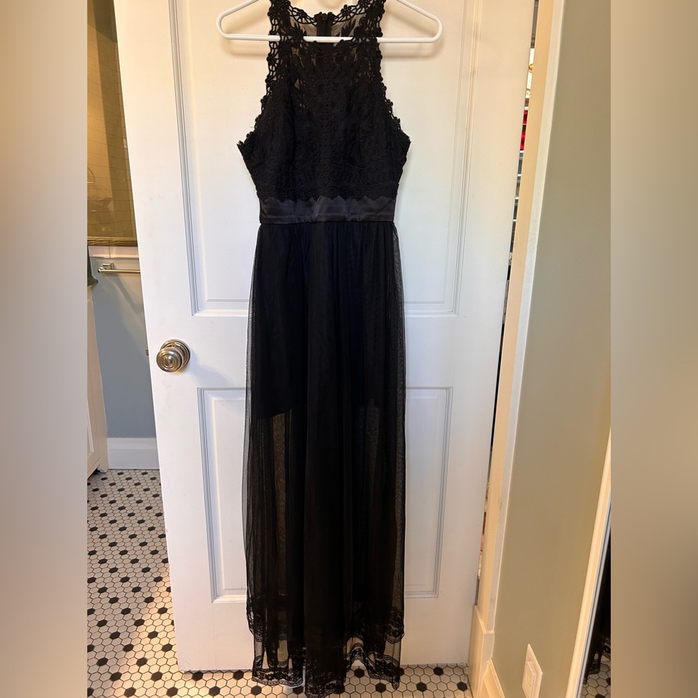 *SOLD* Bebé Black Lace formal dress, size 4